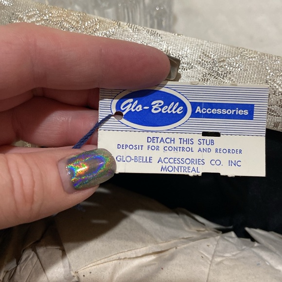 Vintage silk clutch 🤍 - Picture 8 of 12